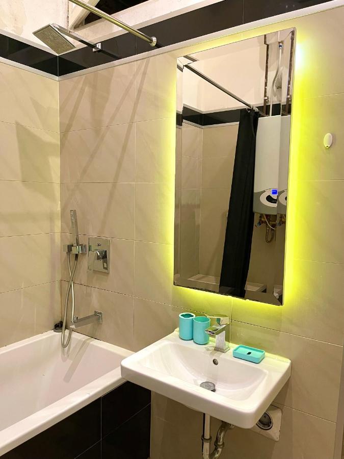 Pearl Lux Residency - Finn Sauna & Steam Room บูดาเปสต์ ภายนอก รูปภาพ