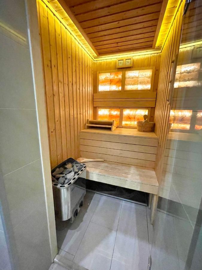 Pearl Lux Residency - Finn Sauna & Steam Room บูดาเปสต์ ภายนอก รูปภาพ