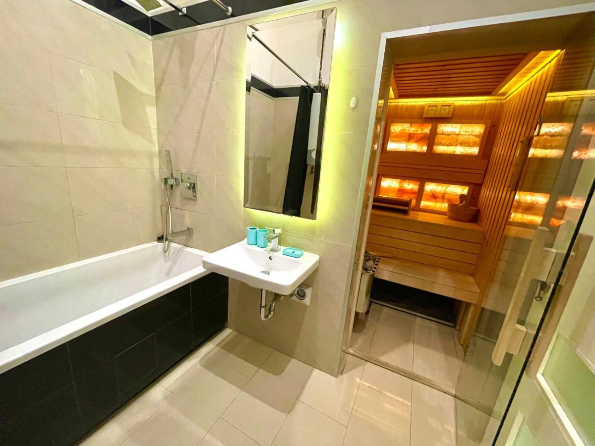 Pearl Lux Residency - Finn Sauna & Steam Room บูดาเปสต์ ภายนอก รูปภาพ